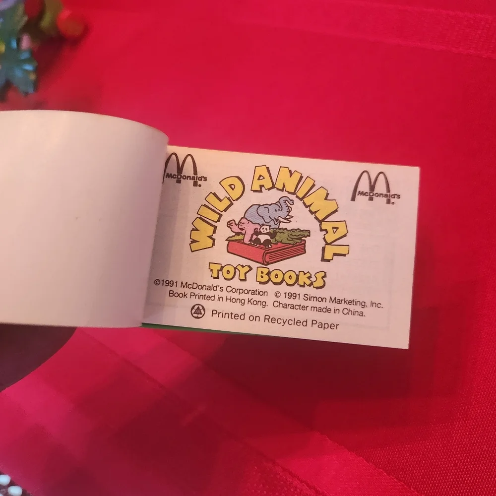 McDonalds 1992 - RARE Wild Animal Toy Book -  Elephant Animal Facts